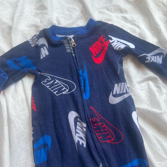 Nike Blue and Red Footies with Swoosh Design - Picture 7 of 7